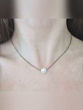 Classic Faux Pearl Pendant Necklace - White Pearl on Gold Chain